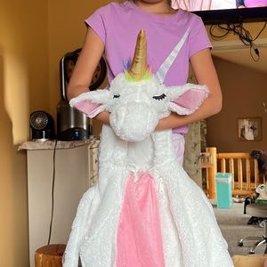 Girls unicorn size 2T - 3T Halloween costume.